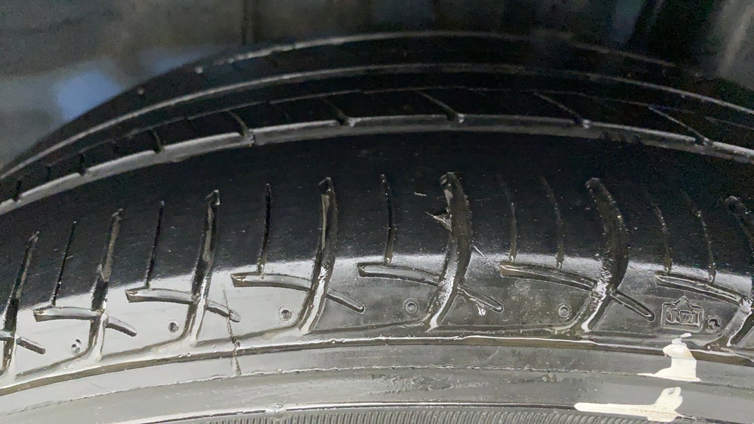 Left Rear Tyre Tread