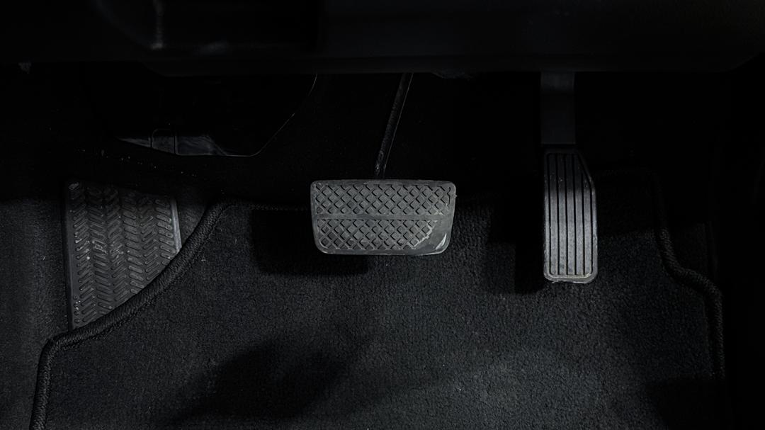 2015 Honda HR-V Vti-s, Automatic, 123325 km, Pedals and Footmat
