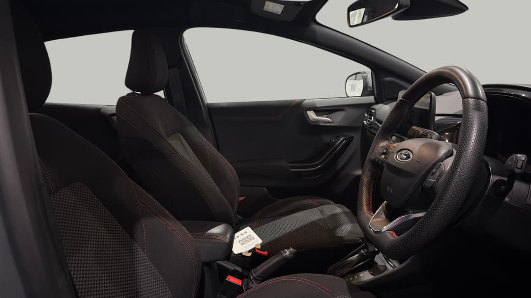 2023 Ford Puma St-line, Automatic, 36999 km, Right Side Front Door Cabin View