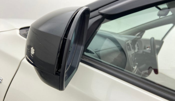 2019 Maruti Vitara Brezza ZDI AMT, Diesel, Automatic, 17,637 km, Left rear-view mirror - Cover has minor damage