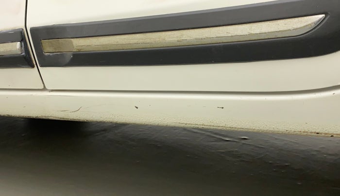 2019 Maruti Dzire VDI, Diesel, Manual, 84,217 km, Left running board - Minor scratches