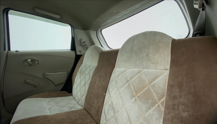 2014 Datsun Go T, Petrol, Manual, 60,785 km, Right Side Rear Door Cabin