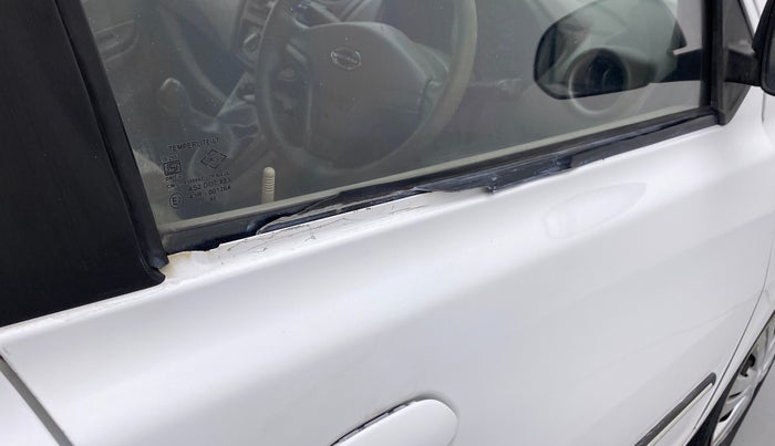 2014 Datsun Go T, Petrol, Manual, 60,785 km, Driver-side door - Weather strip has minor damage