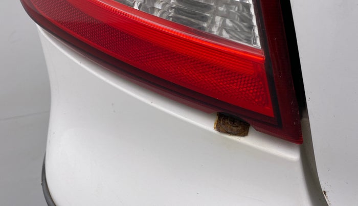 2014 Datsun Go T, Petrol, Manual, 60,785 km, Left tail light - Minor damage