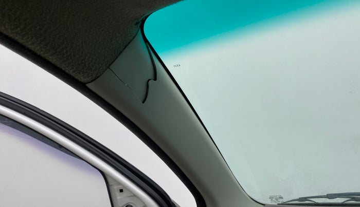 2014 Datsun Go T, Petrol, Manual, 60,785 km, Left A pillar - Trim cover damaged