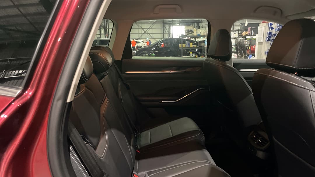 2023 GWM Haval H6 Lux, Automatic, 37428 km, Right Side Rear Door Cabin View