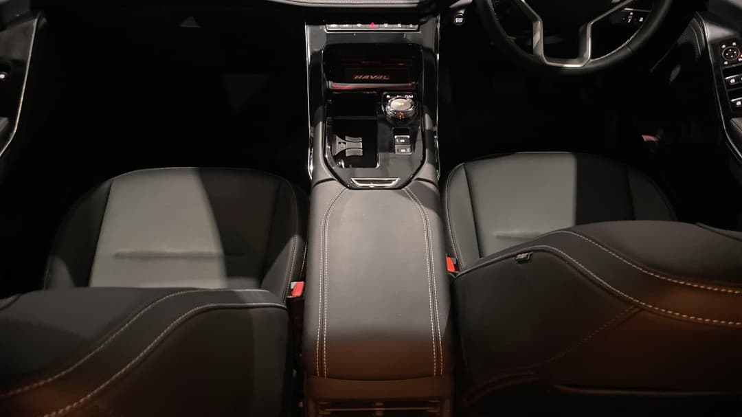 2023 GWM Haval H6 Lux, Automatic, 37428 km, Center Console