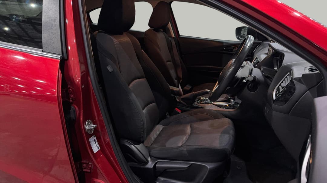 2015 Mazda 3 Maxx, Automatic, 125080 km, Right Side Front Door Cabin View