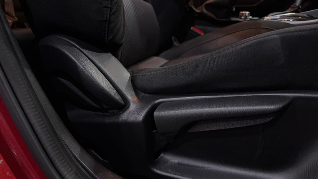 2015 Mazda 3 Maxx, Automatic, 125080 km, Drivers Side Adjustment Panel