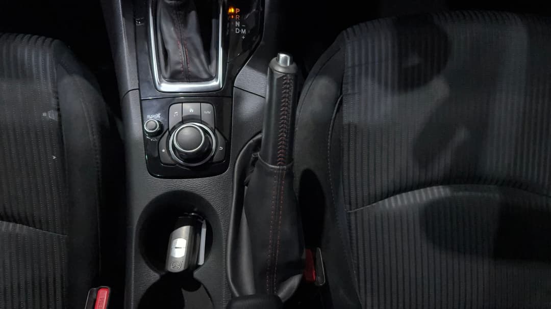 2015 Mazda 3 Maxx, Automatic, 125080 km, Handbrake