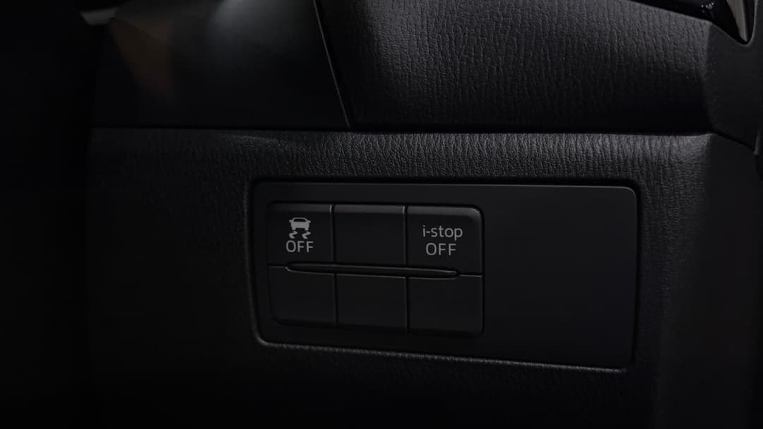 2015 Mazda 3 Maxx, Automatic, 125080 km, Utility Switches/Buttons