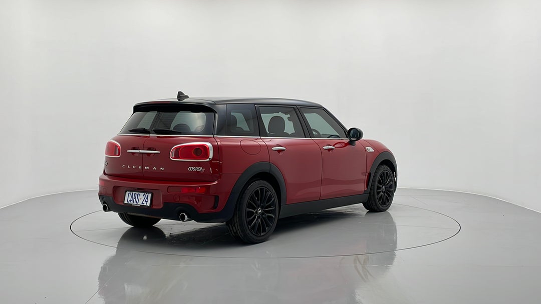 Right Back Diagonal (45- Degree) View