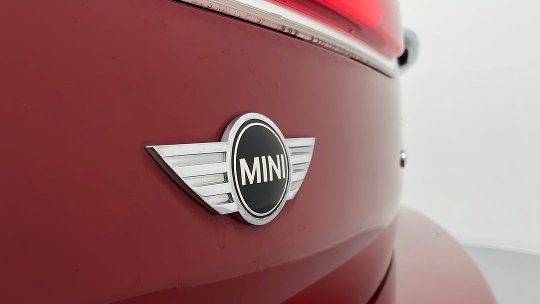 Badge (Boot Left Side)