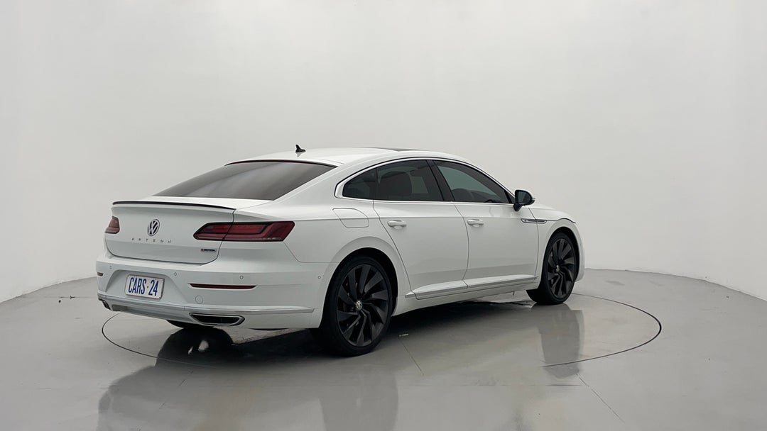 Right Back Diagonal (45- Degree) View