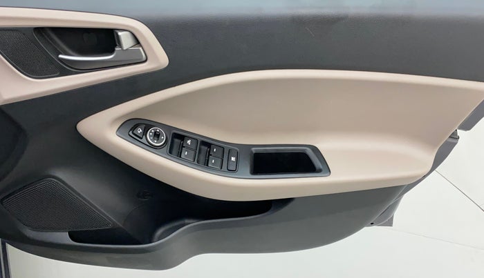 2014 Hyundai i20 SPORTZ 1.2, Petrol, Manual, 45,061 km, Driver Side Door Panels Control