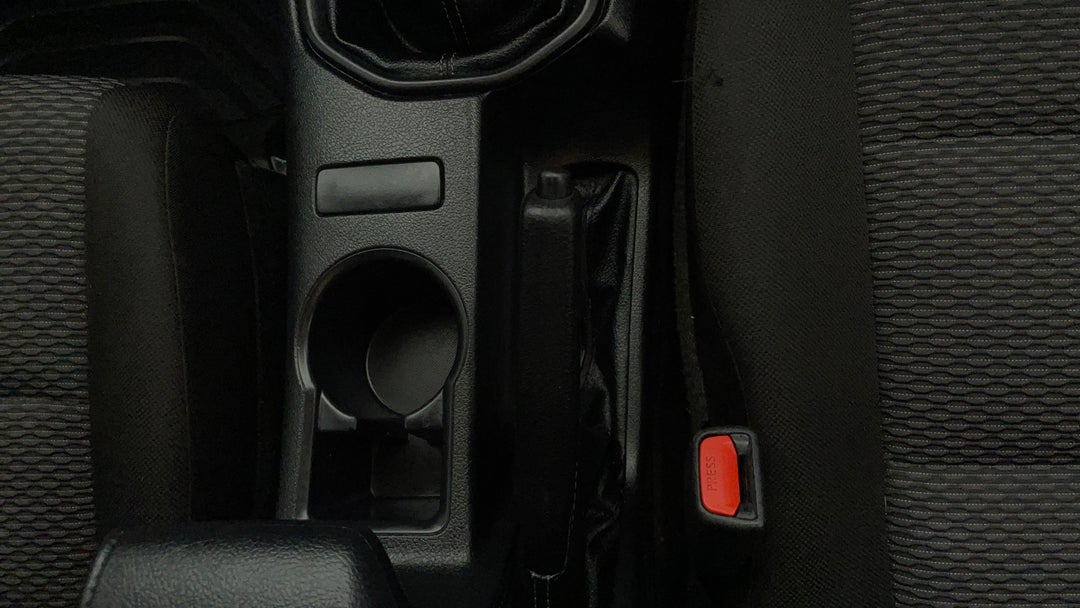 2022 Toyota Hilux Workmate Hi-rider (4x2), Manual, 62038 km, Handbrake