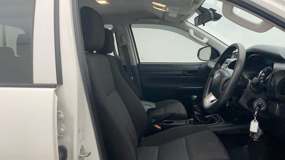 2022 Toyota Hilux Workmate Hi-rider (4x2), Manual, 62038 km, Right Side Front Door Cabin View