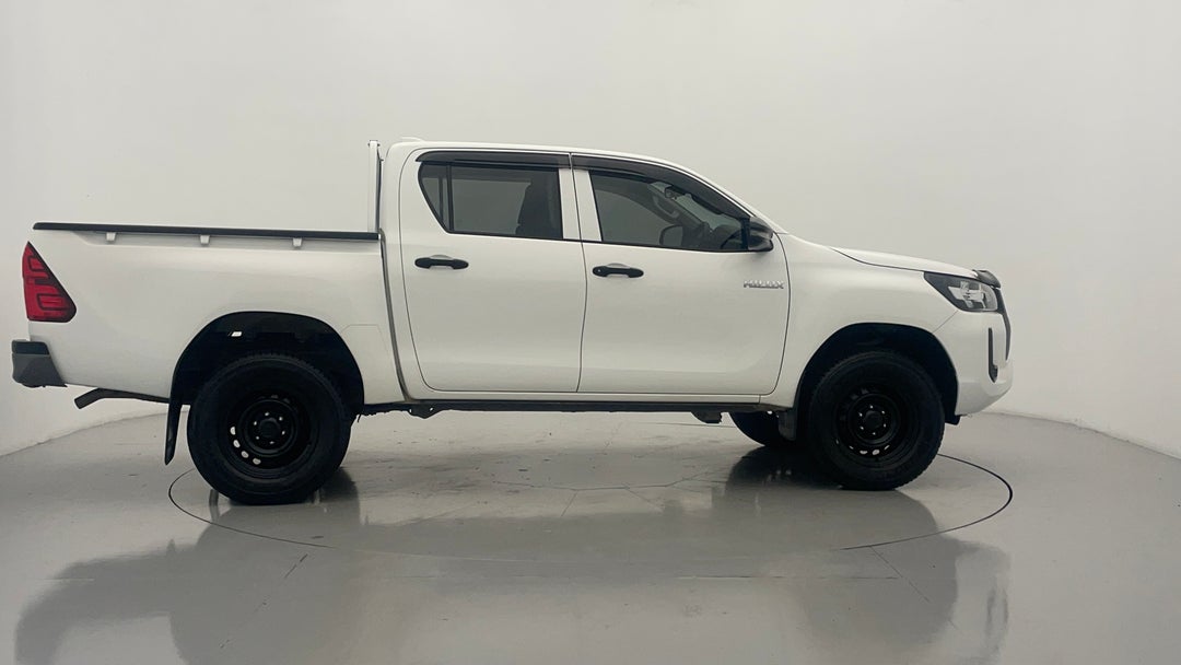 2022 Toyota Hilux Workmate Hi-rider (4x2), Manual, 62038 km, Right Side View