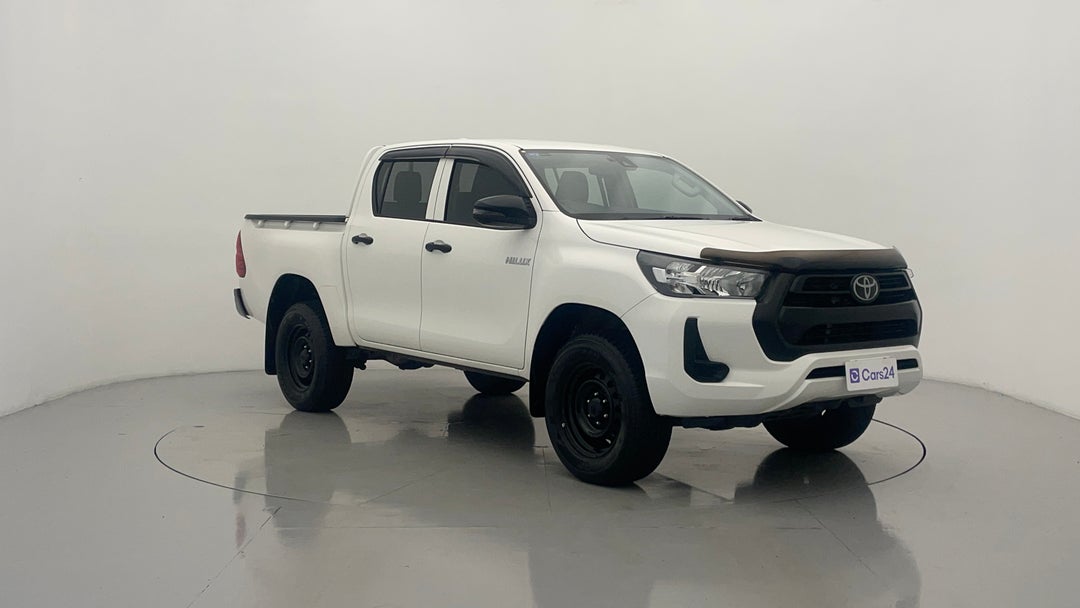 2022 Toyota Hilux Workmate Hi-rider (4x2), Manual, 62038 km, Right Front Diagonal (45- Degree) View