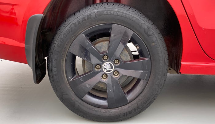 2017 Skoda Rapid Style 1.5 TDI AT, Diesel, Automatic, 54,132 km, Right Rear Wheel