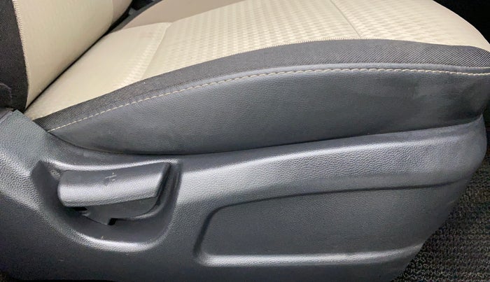 2020 Hyundai Elite i20 1.2 MAGNA PLUS VTVT, Petrol, Manual, 7,814 km, Driver Side Adjustment Panel