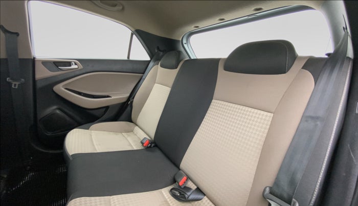 2020 Hyundai Elite i20 1.2 MAGNA PLUS VTVT, Petrol, Manual, 7,814 km, Right Side Rear Door Cabin