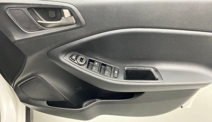 2017 Hyundai i20 Active 1.2 SX, Petrol, Manual, 55,343 km, Driver Side Door Panels Control