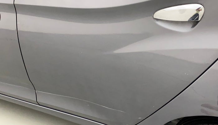 2016 Hyundai Eon ERA +, Petrol, Manual, 99,769 km, Rear left door - Slightly dented