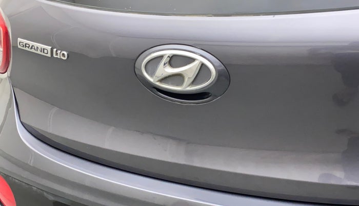 2017 Hyundai Grand i10 MAGNA 1.2 KAPPA VTVT, CNG, Manual, 73,253 km, Dicky (Boot door) - Slightly dented