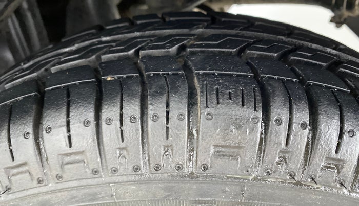 2018 Maruti Alto 800 LXI, Petrol, Manual, 29,145 km, Left Rear Tyre Tread