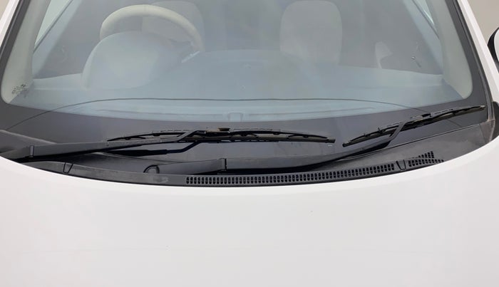 2014 Hyundai Grand i10 MAGNA 1.2 KAPPA VTVT, Petrol, Manual, 47,604 km, Front windshield - Wiper Blade Broken/Rusted
