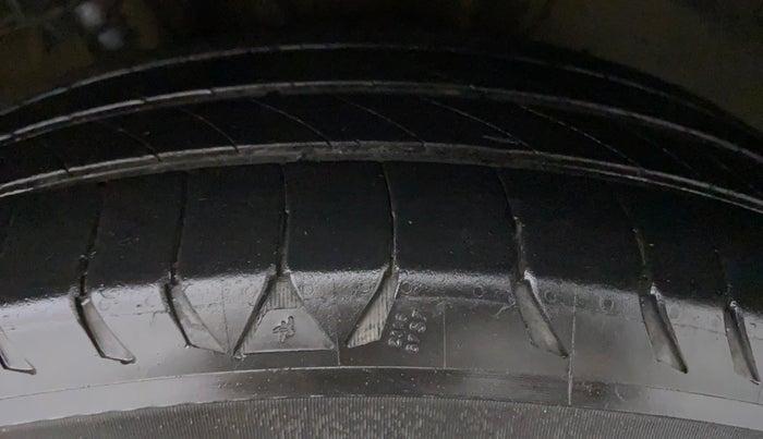 2016 Hyundai Creta 1.6 SX PLUS DIESEL, Diesel, Manual, 88,800 km, Left Front Tyre Tread