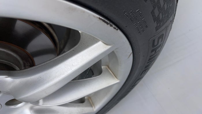 PORSCHE MACAN-Tyre LHS-Rear Alloy scratched