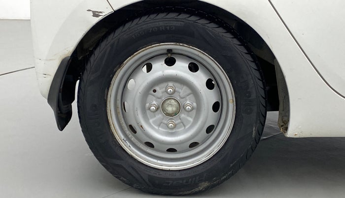 2018 Hyundai Eon ERA +, CNG, Manual, 33,366 km, Right Rear Wheel