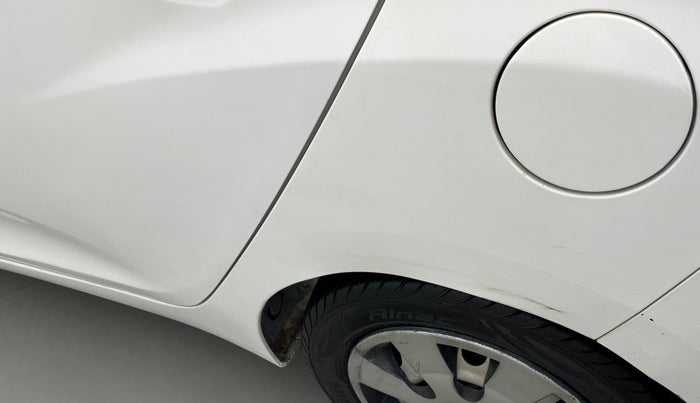 2018 Hyundai Eon ERA +, CNG, Manual, 33,366 km, Left quarter panel - Minor scratches