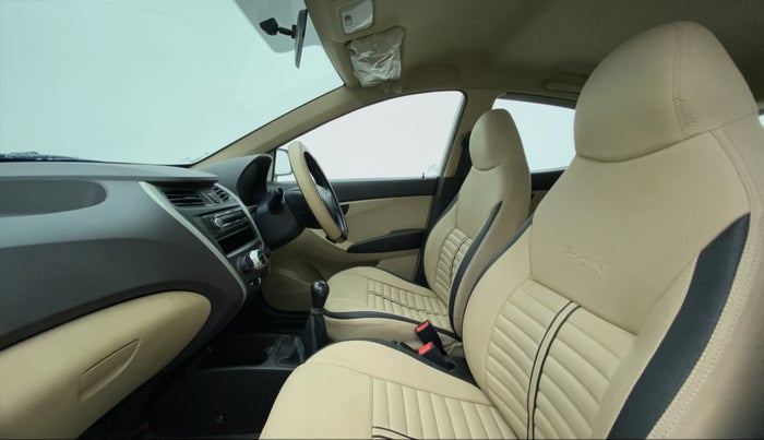2018 Hyundai Eon ERA +, CNG, Manual, 33,366 km, Right Side Front Door Cabin