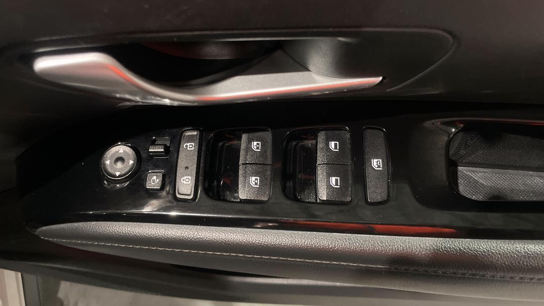 2023 Hyundai Tucson (FWD), Automatic, 43850 km, Drivers Side Door Panel Controls