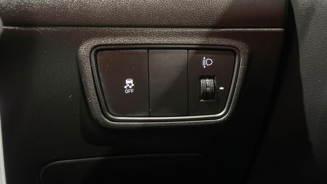 2023 Hyundai Tucson (FWD), Automatic, 43850 km, Utility Switches/Buttons