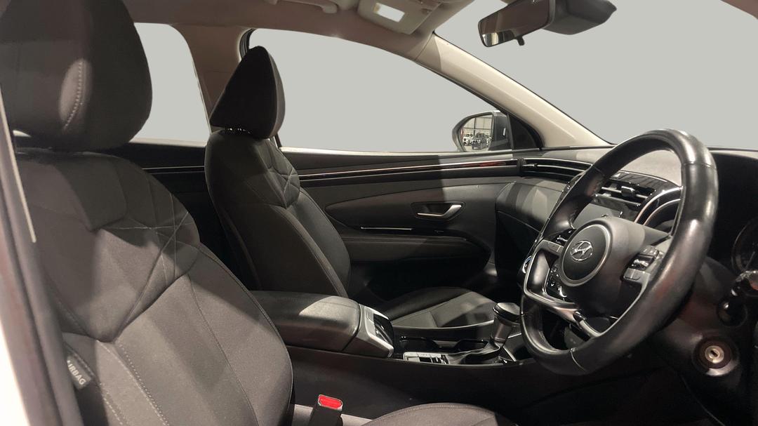 2023 Hyundai Tucson (FWD), Automatic, 43850 km, Right Side Front Door Cabin View