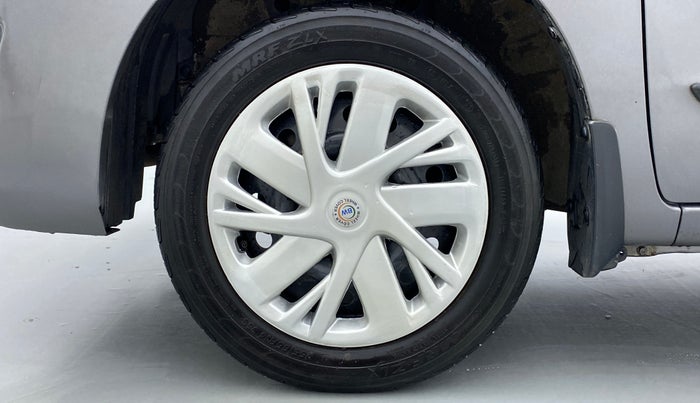 2014 Maruti Wagon R 1.0 VXI, Petrol, Manual, 35,834 km, Left Front Wheel