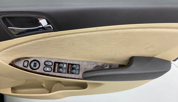2013 Hyundai Verna FLUIDIC 1.6 SX VTVT, Petrol, Manual, 50,715 km, Driver Side Door Panels Control