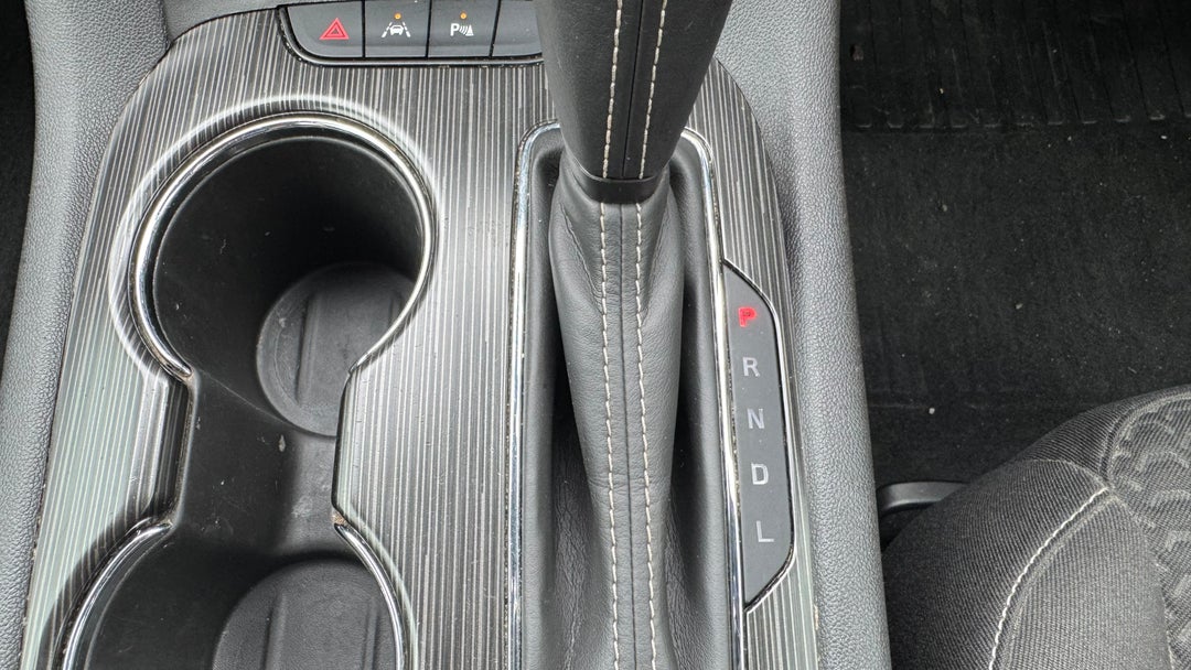 2019 Holden Acadia Lt (awd), Automatic, 78155 km, Gear Lever 