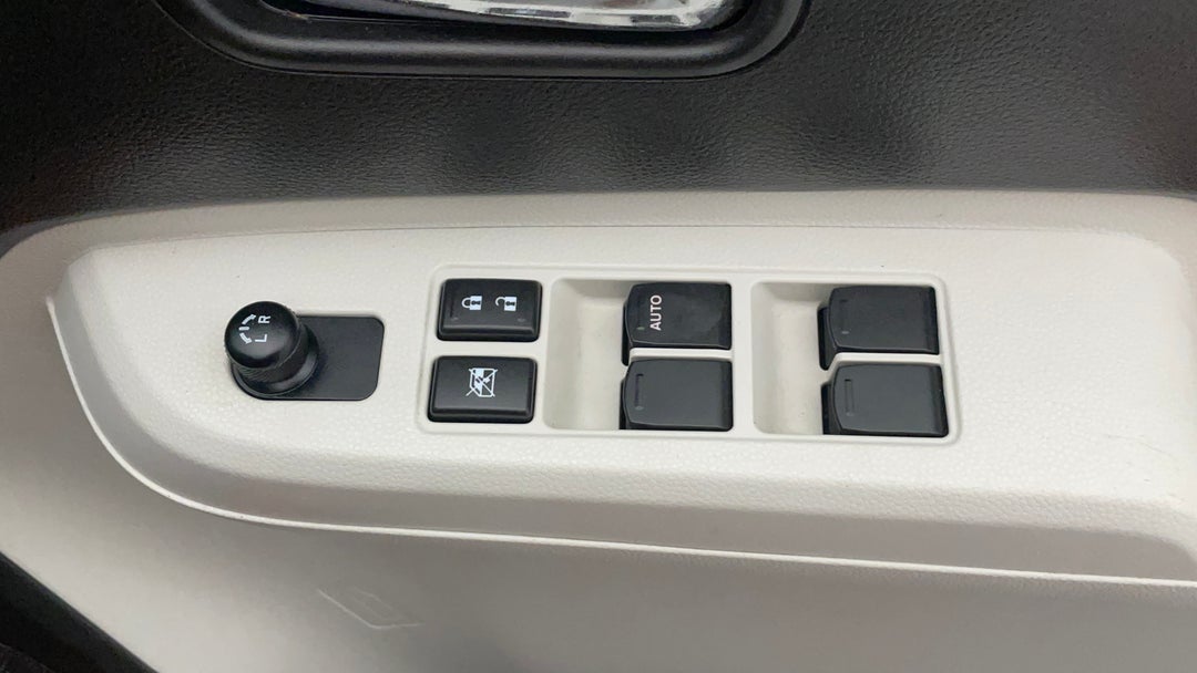 2018 Suzuki Ignis Gl, Manual, 79798 km, Drivers Side Door Panel Controls