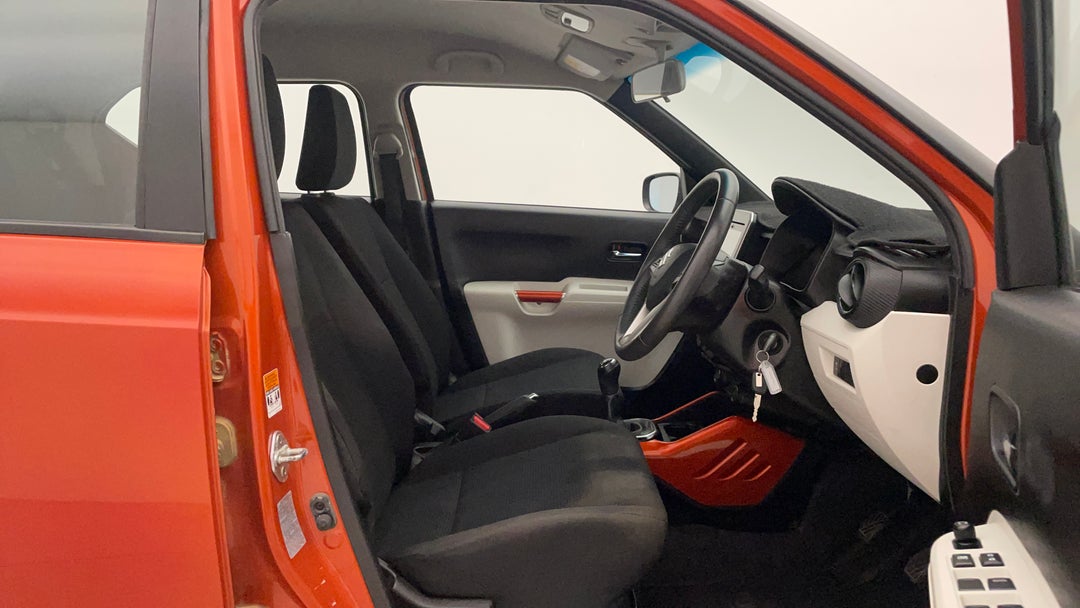 2018 Suzuki Ignis Gl, Manual, 79798 km, Right Side Front Door Cabin View