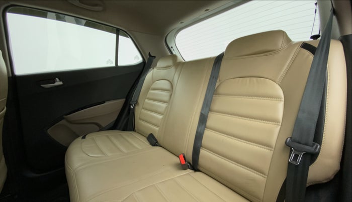 2015 Hyundai Grand i10 SPORTS 1.2 VTVT, Petrol, Manual, 20,478 km, Right Side Door Cabin View