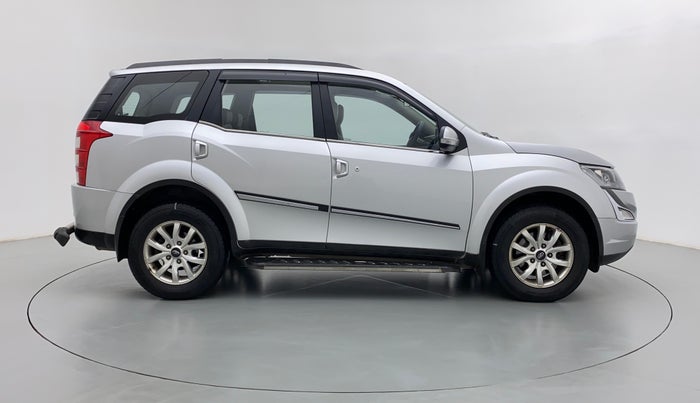 2016 Mahindra XUV500 W10 AT FWD, Diesel, Automatic, 55,341 km, Right Side