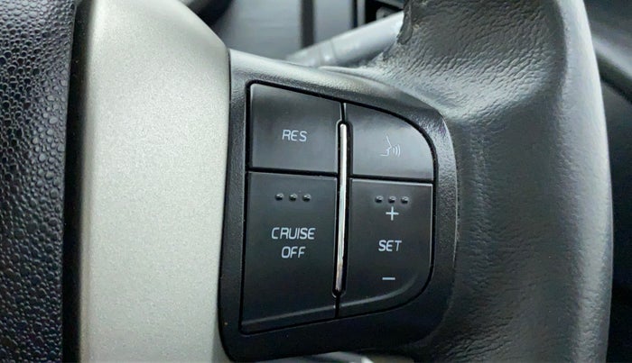 2016 Mahindra XUV500 W10 AT FWD, Diesel, Automatic, 55,341 km, Adaptive Cruise Control