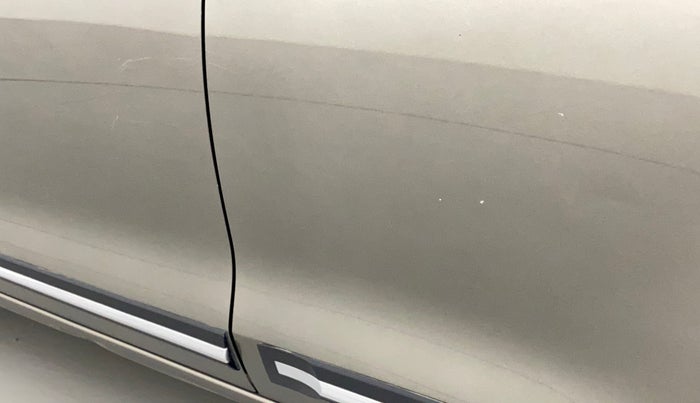2018 Maruti Swift ZXI, Petrol, Manual, 60,837 km, Rear left door - Minor scratches