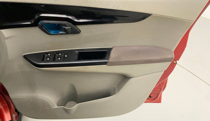 2016 Mahindra Kuv100 K6 5 STR, Petrol, Manual, 48,688 km, Driver Side Door Panels Control