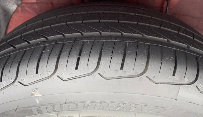 2016 Hyundai Elite i20 ASTA 1.2, Petrol, Manual, 77,904 km, Right Front Tyre Tread